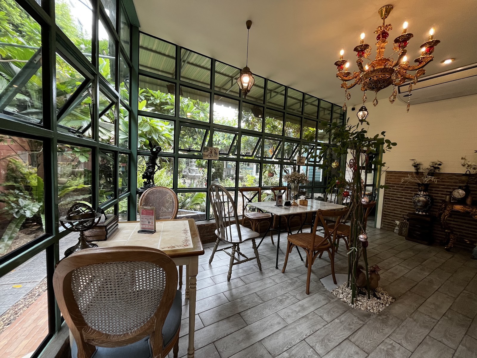 Paan Arun Cafe & Stay: the place