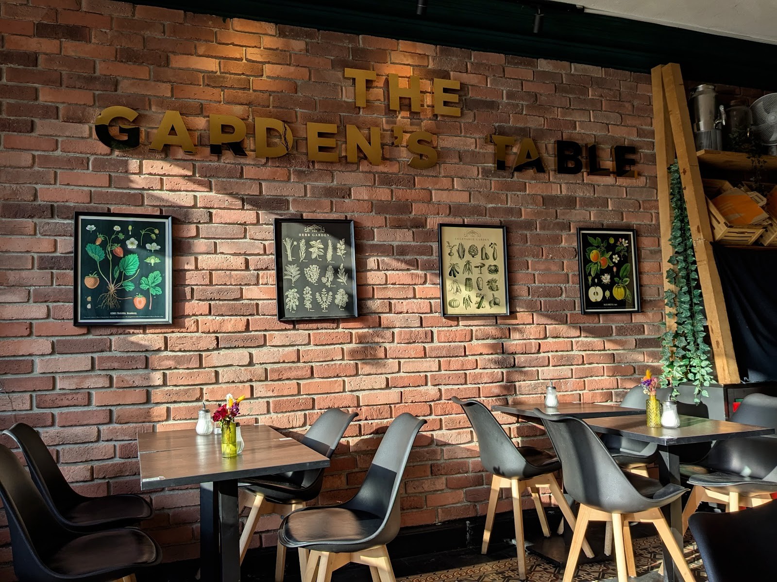 The Garden's Table: the place