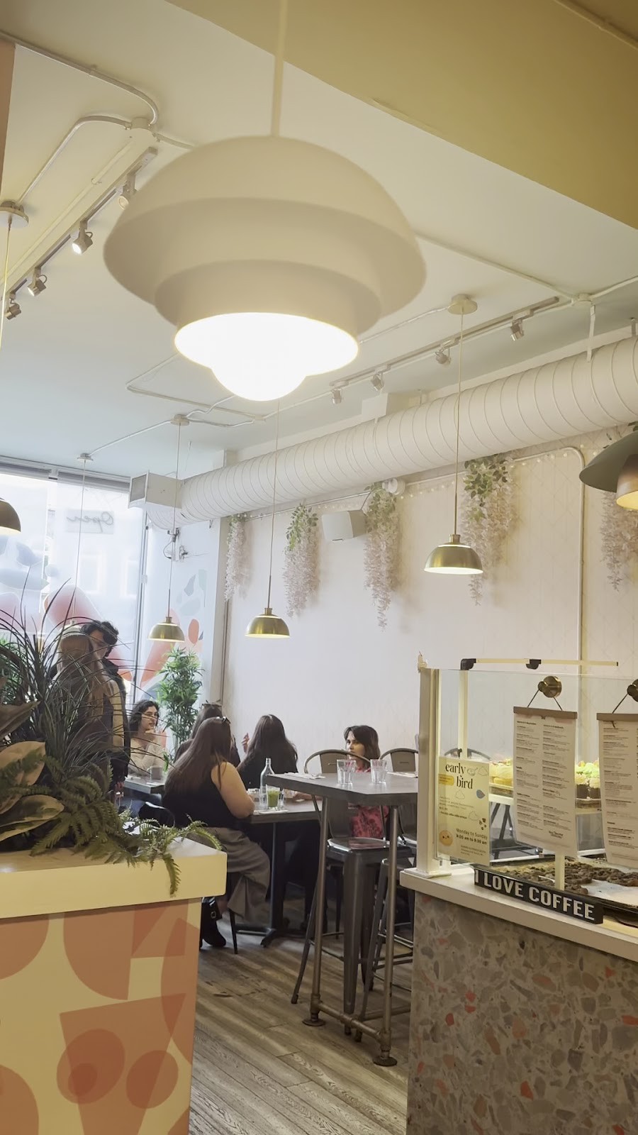 Almond Butterfly Bistro: the place