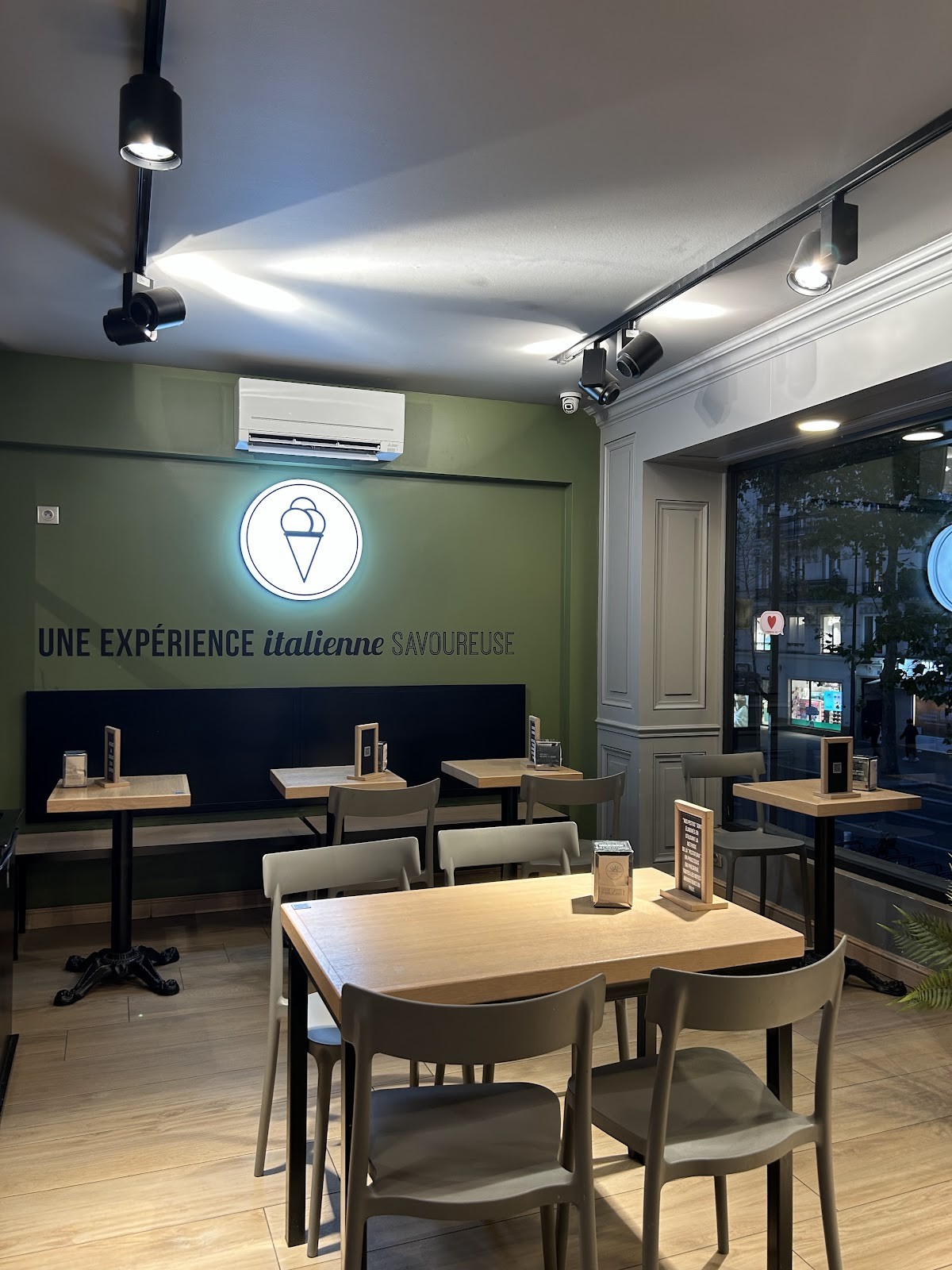 Gelateria La Romana: the place