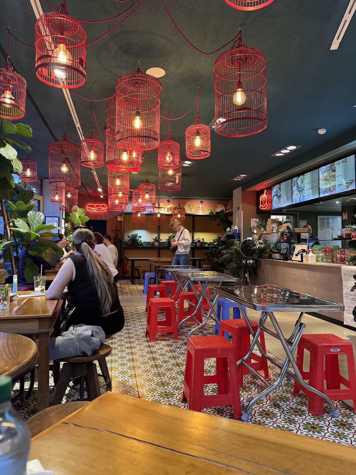 Chi thu: the place