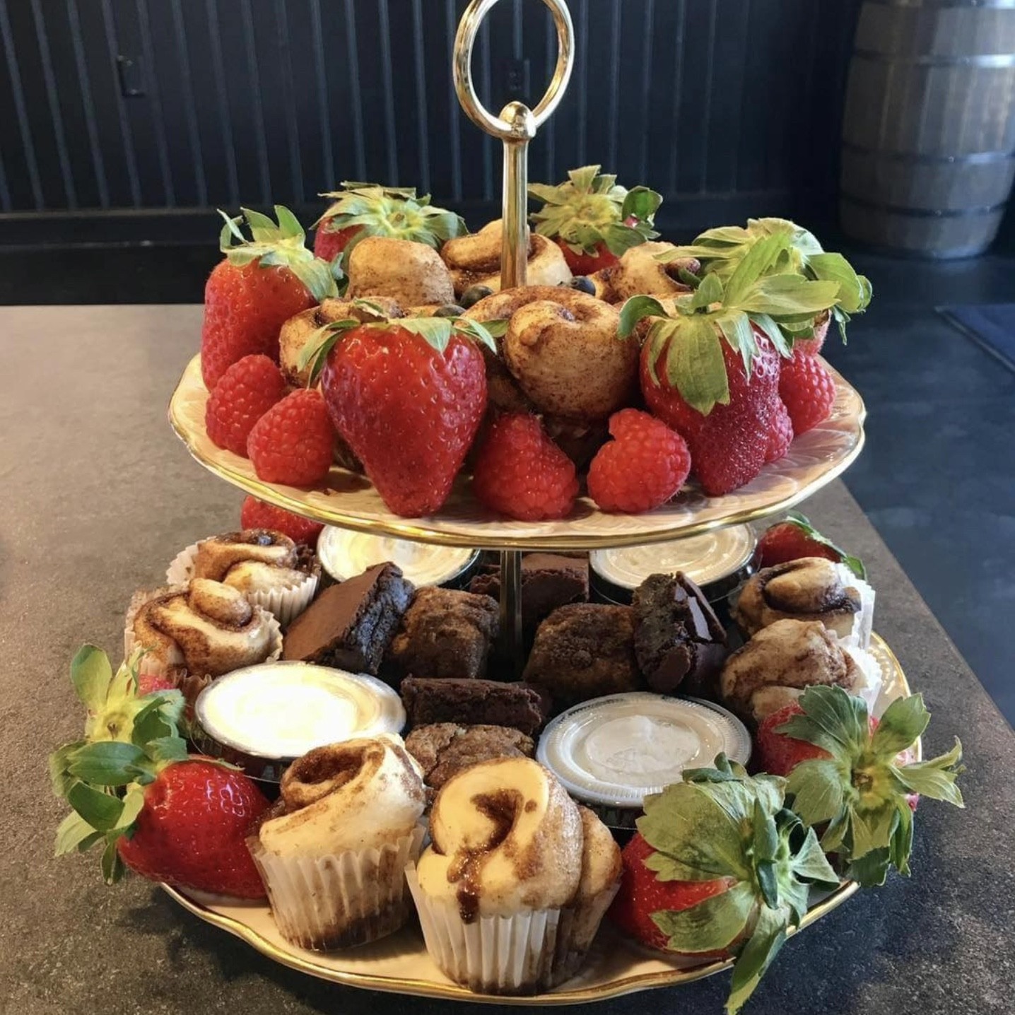 Cinnaholic: food & drinks