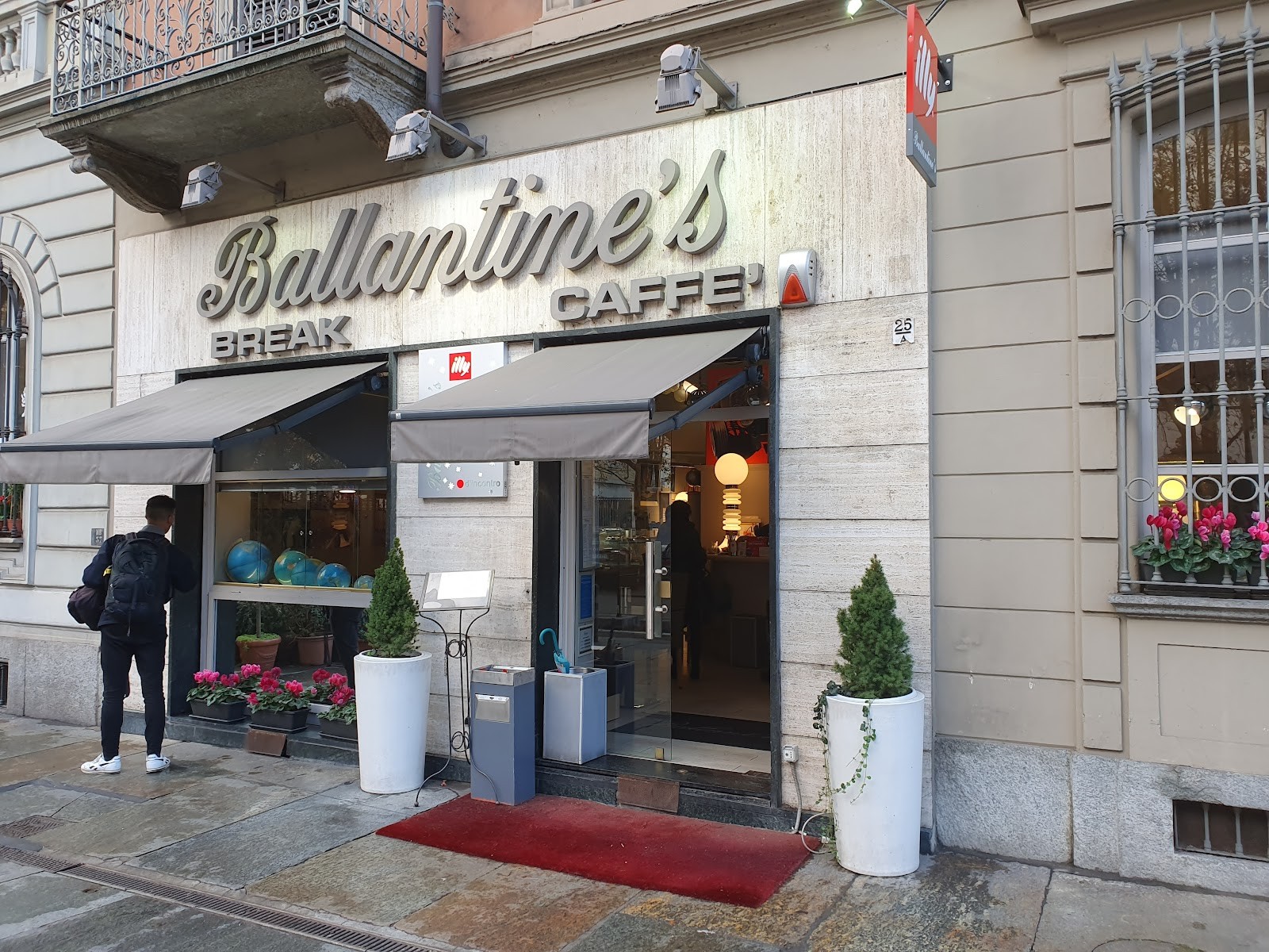 Ballantines': the place