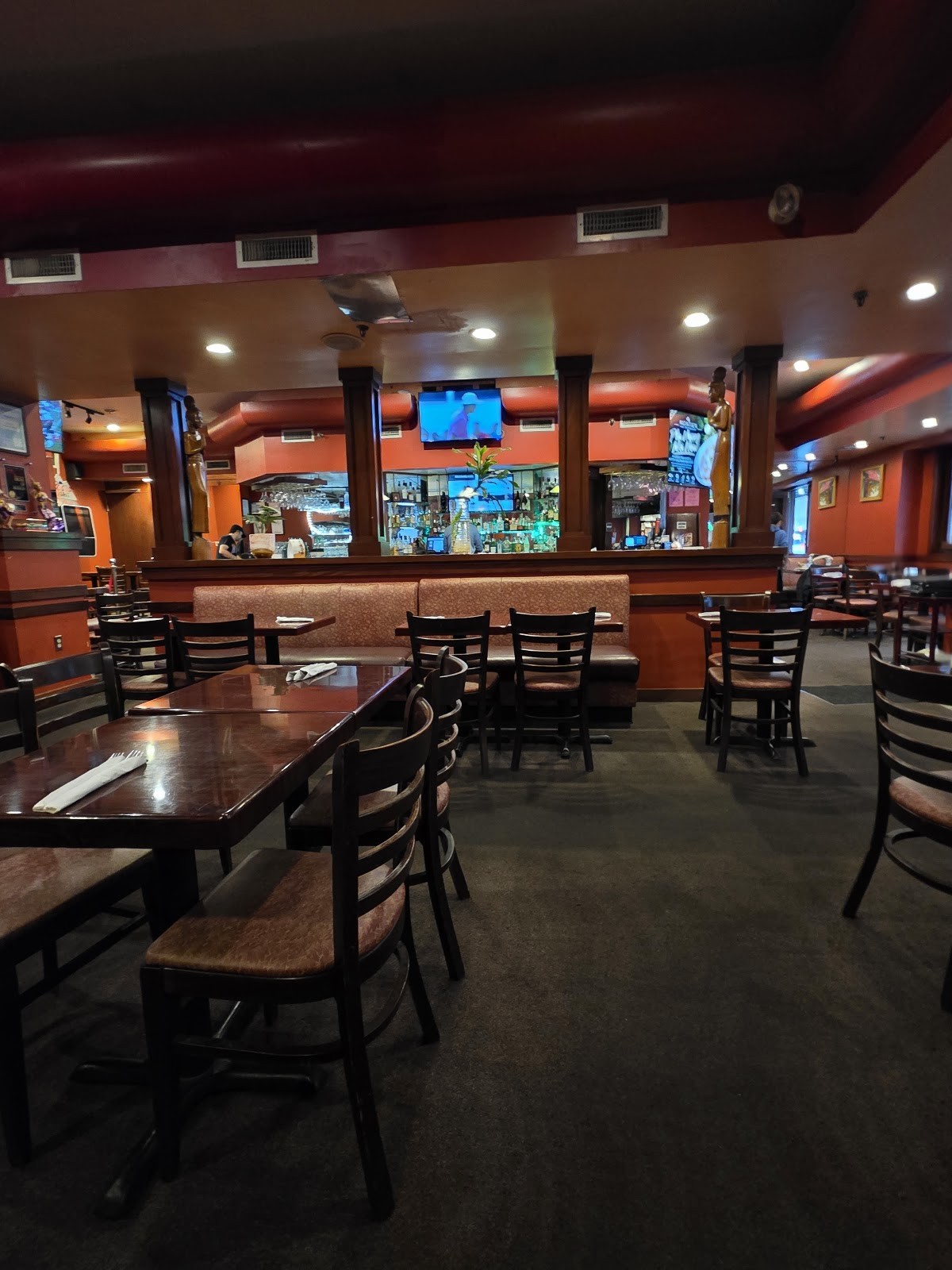 Montien Thai Restaurant: the place