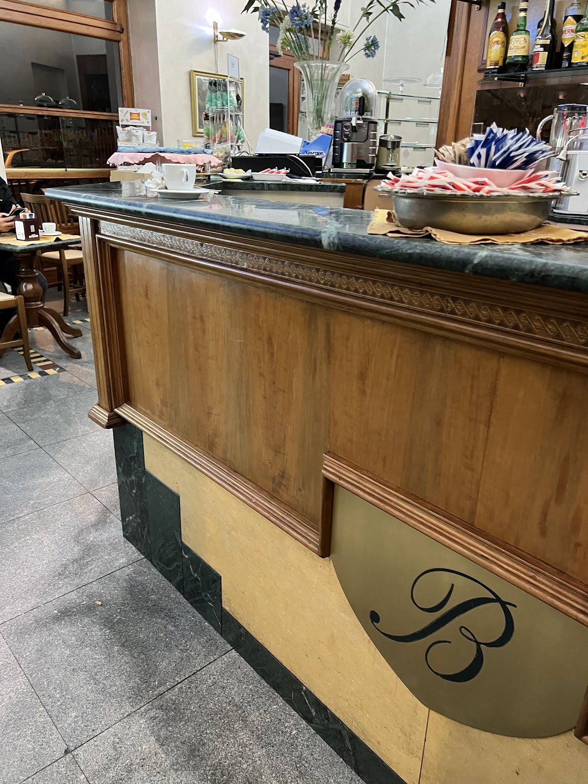 Caffe' Borromini: the place