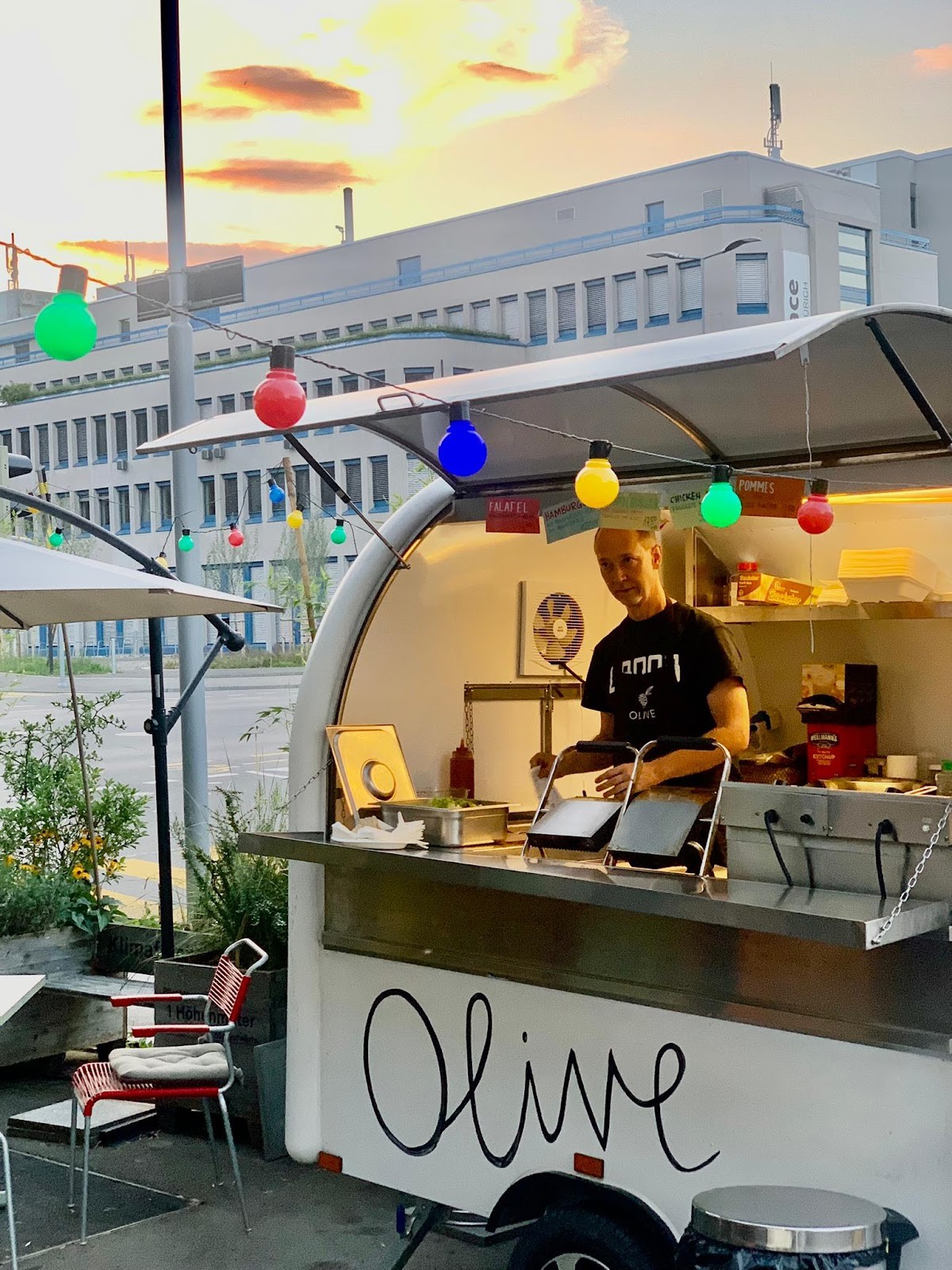Olive-Ladencafe - “Bistro-Restaurant cafe und Bio Laden”: the place