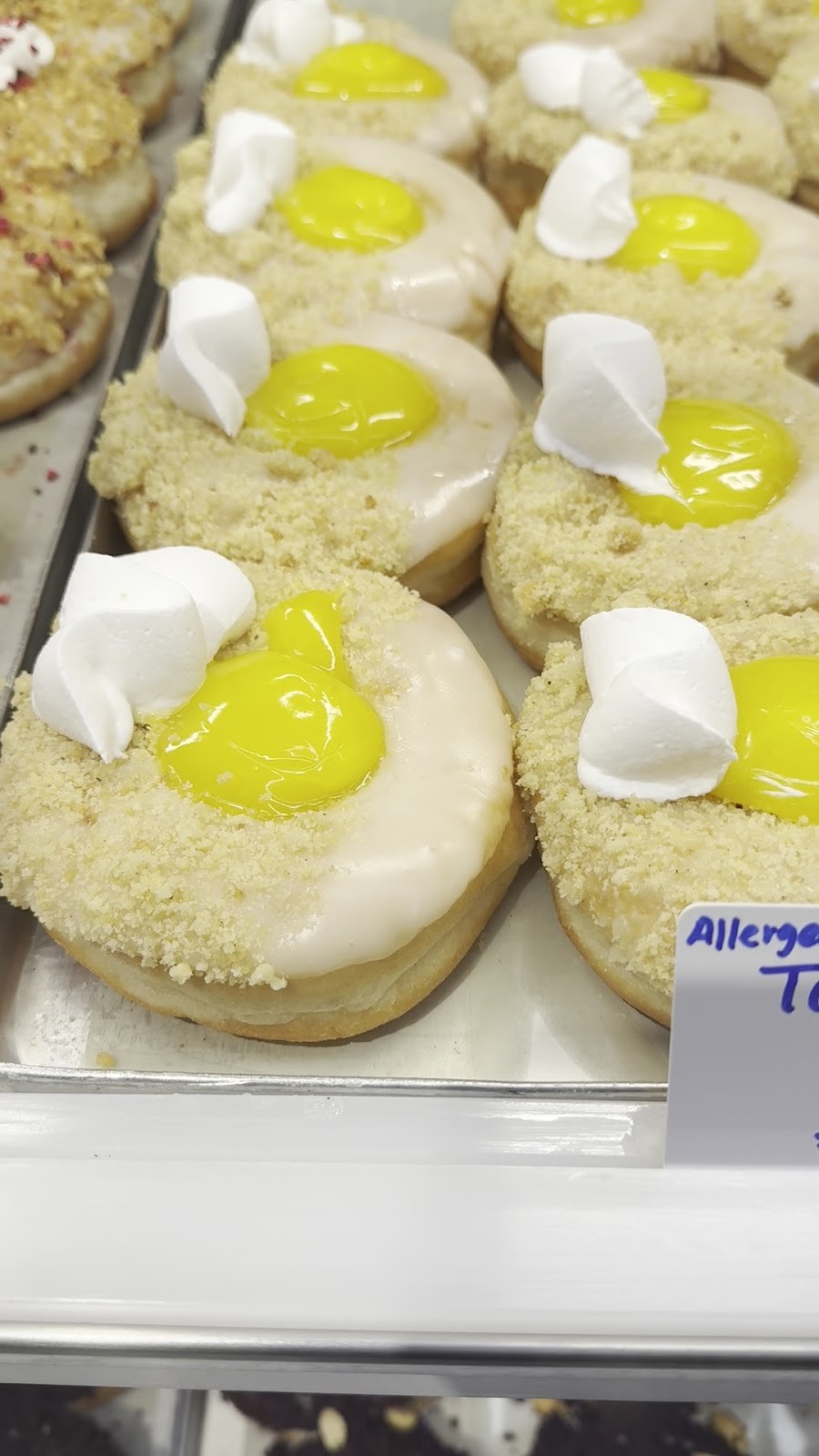 Brammibal's Donuts: food & drinks