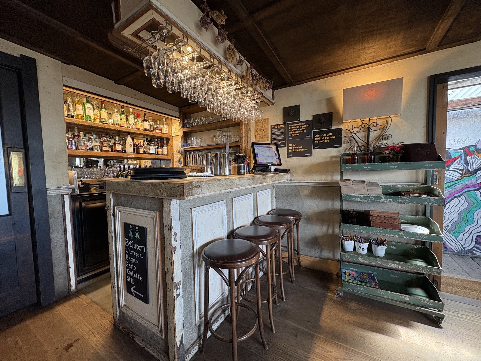 Fenice Cafe & Restaurant: the place