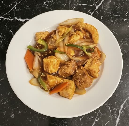 Vegan Green Kitchen Chinese: food & drinks