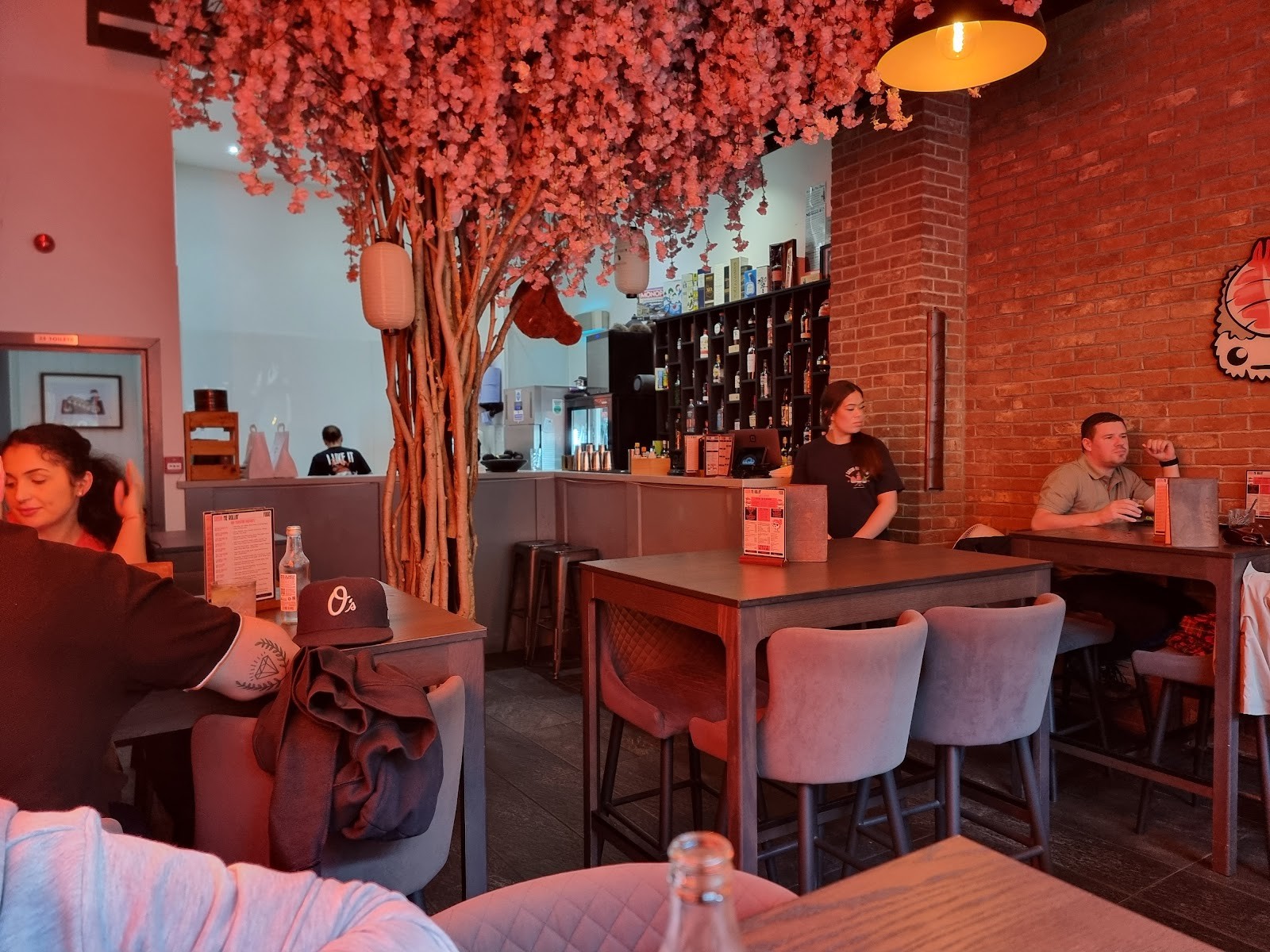 Sushi Me Rollin': the place