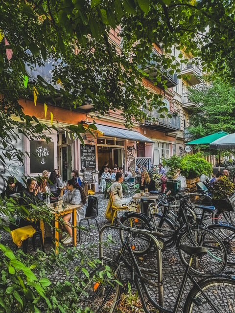 Cafe Neue Liebe: the place