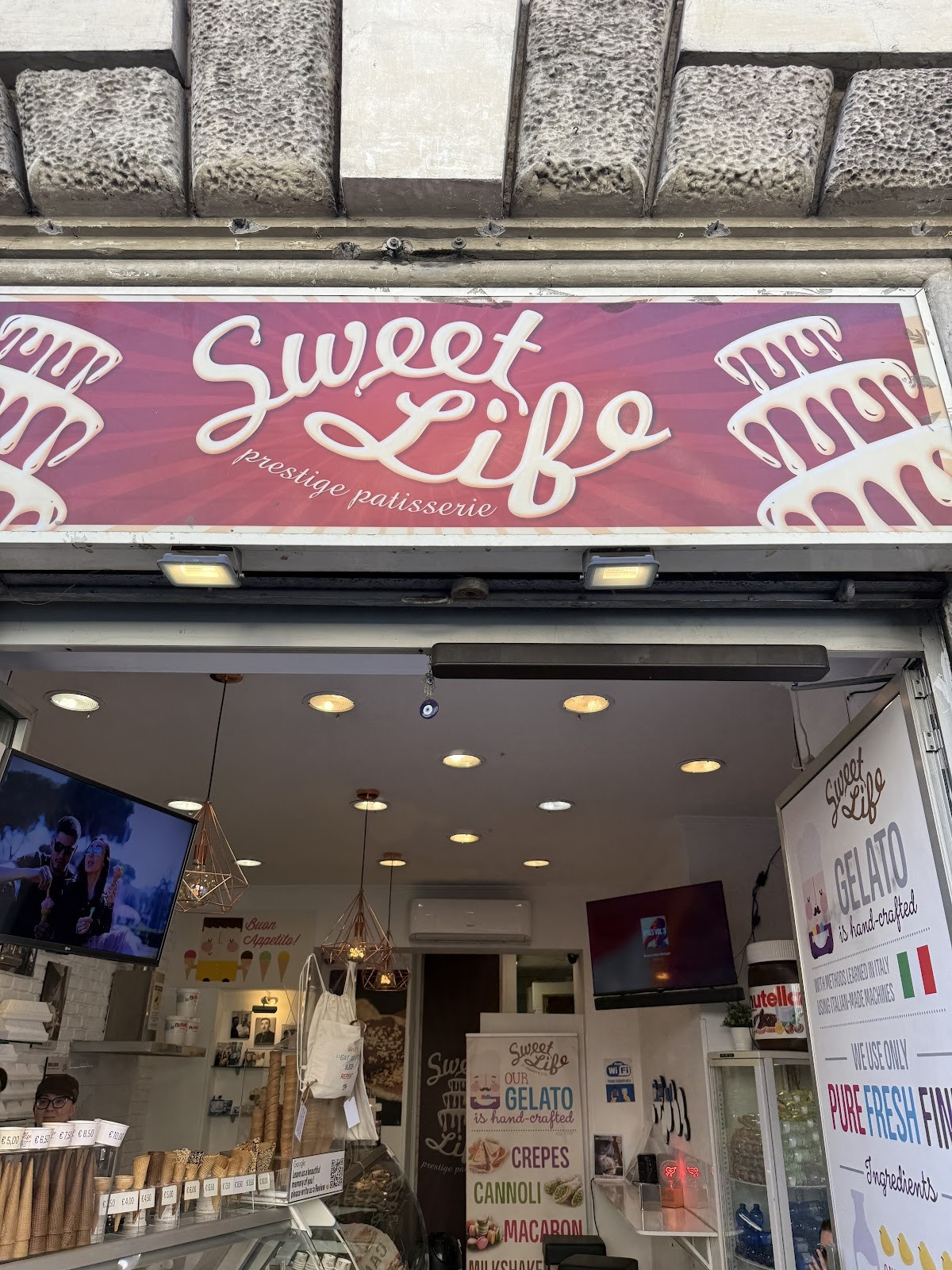 Gelateria Sweet Life: the place