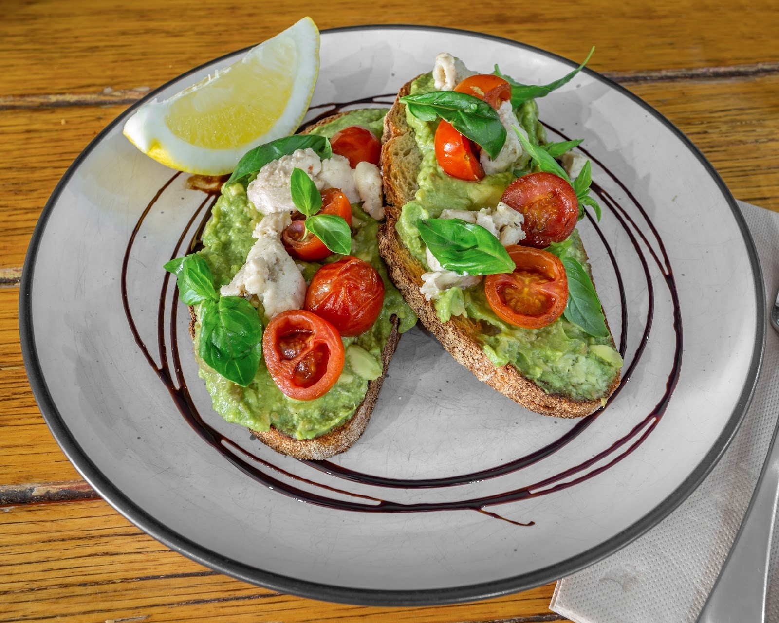 Wombat Cafe & Store: food & drinks