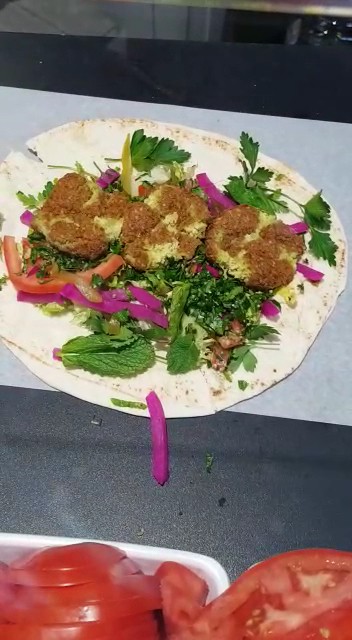 Sesam Falafel: food & drinks