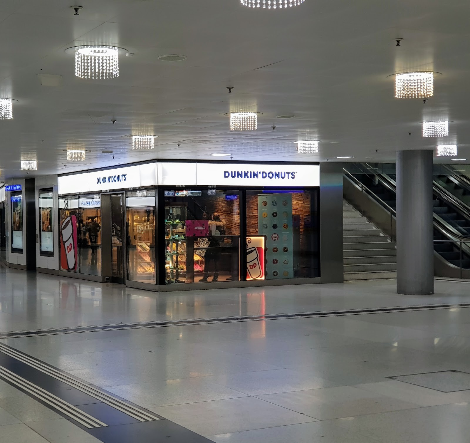 Dunkin' - Hbf: the place