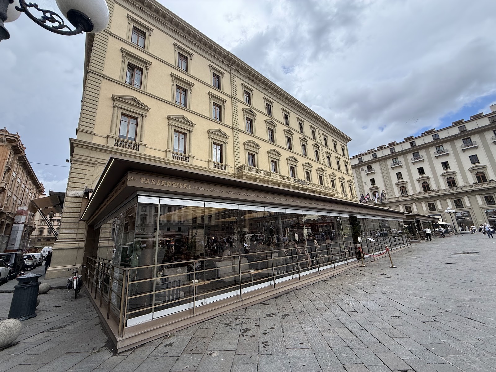 Caffe Concerto Paszkowski: the place