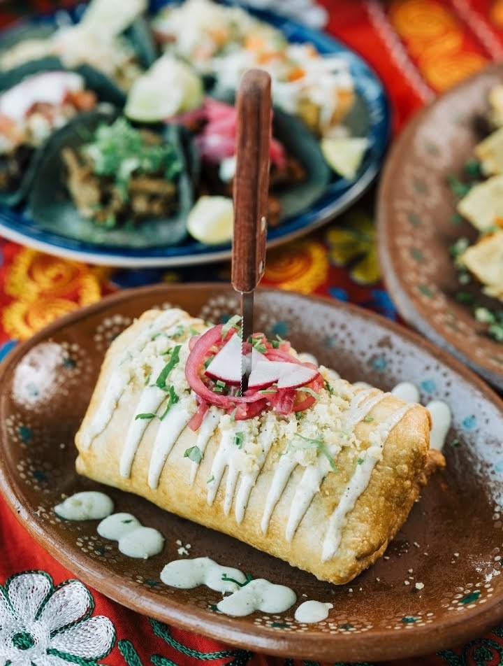 Mis Tacones: food & drinks