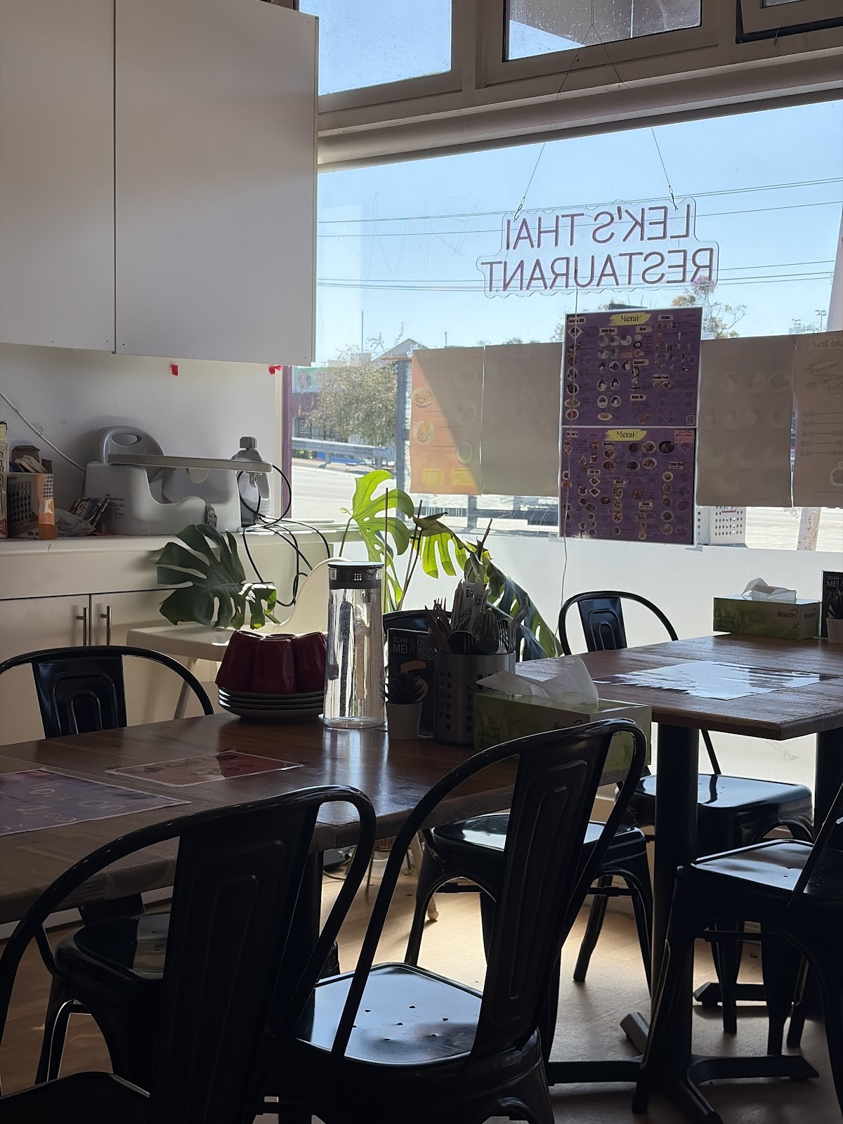 Lek's Thai Cafe: the place