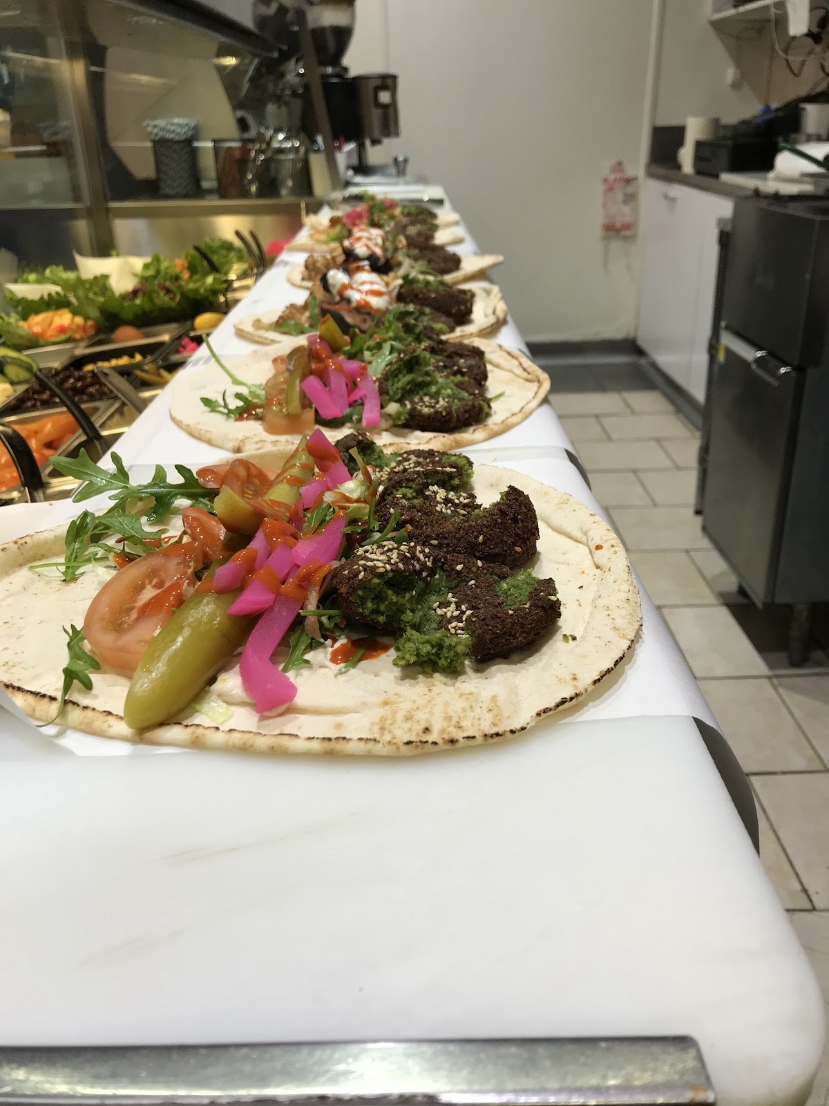 Half Moon Cafe: food & drinks