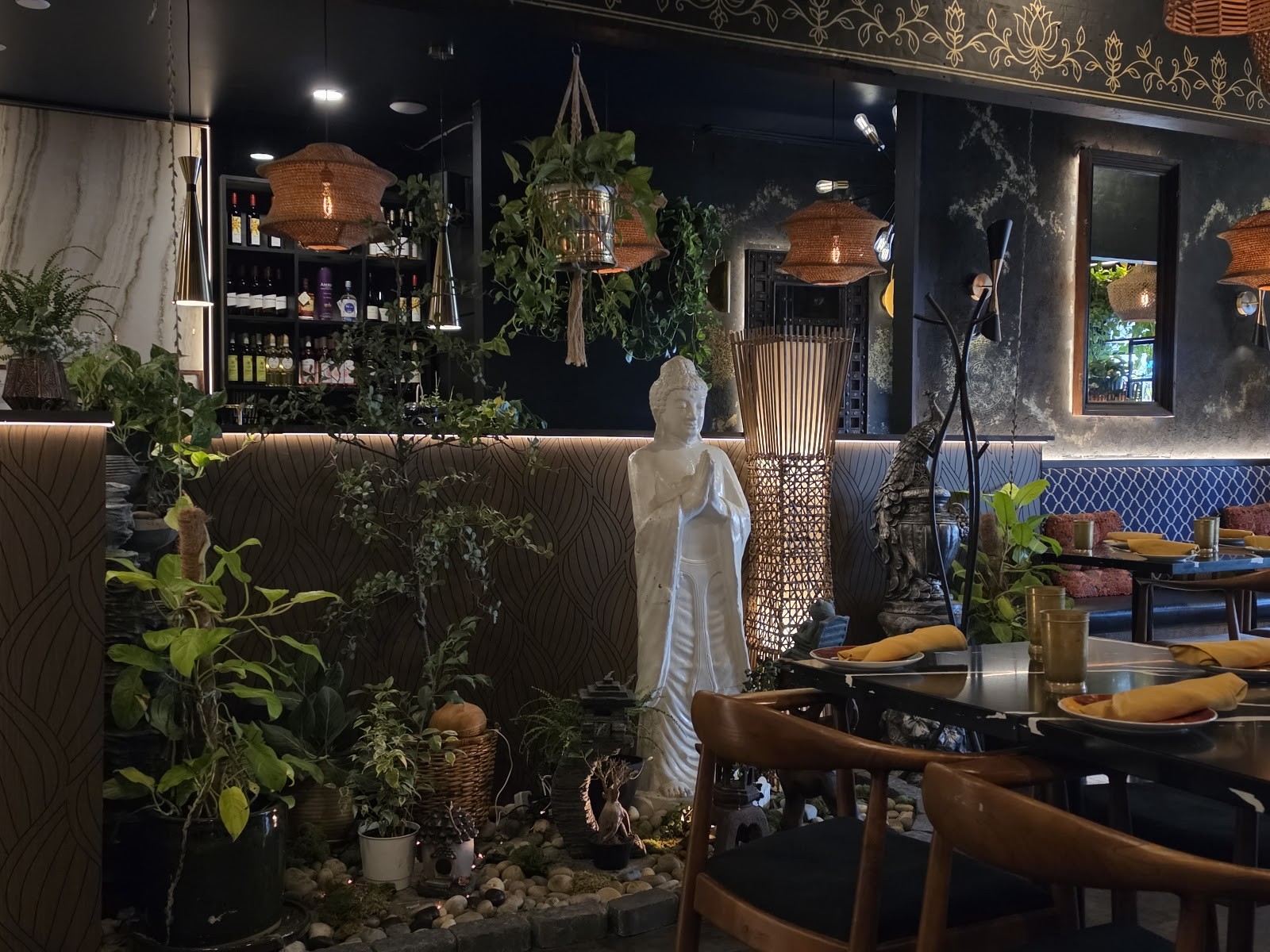 Sula Indian Restaurant, Commercial Drive: the place
