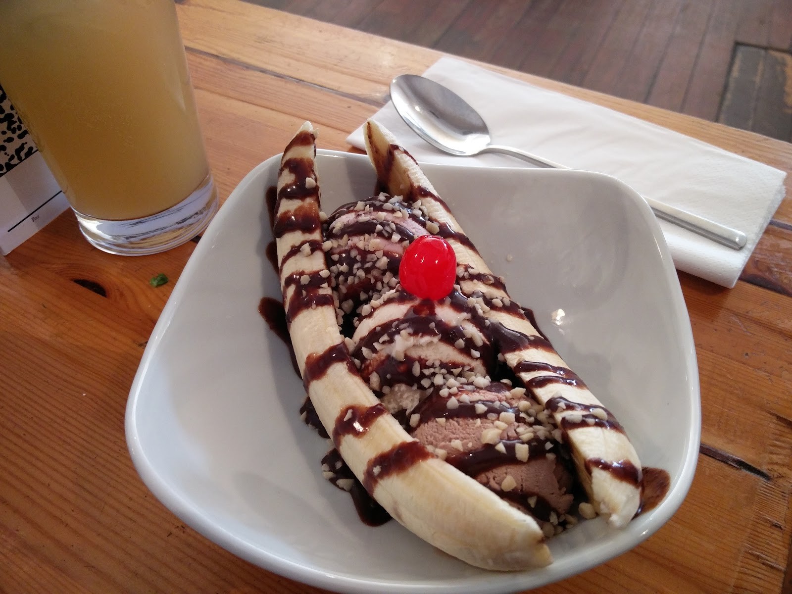 Mono: food & drinks