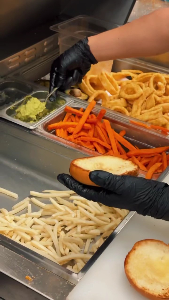 Glory Burgers: the place