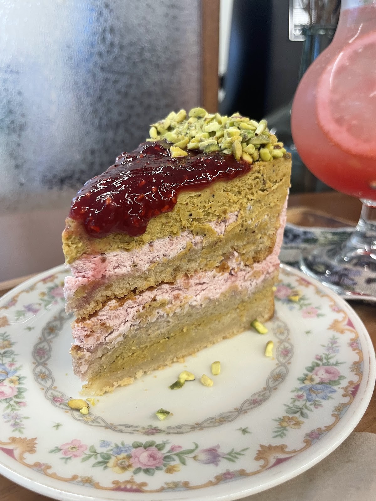 Cafe La Moire: food & drinks