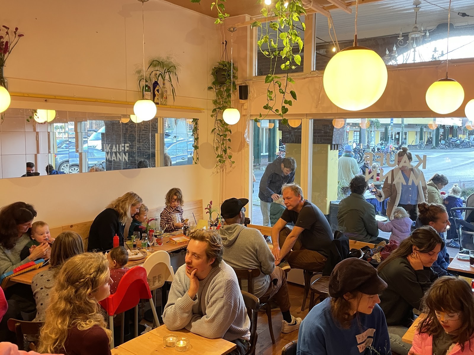Bar Kauffmann: the place