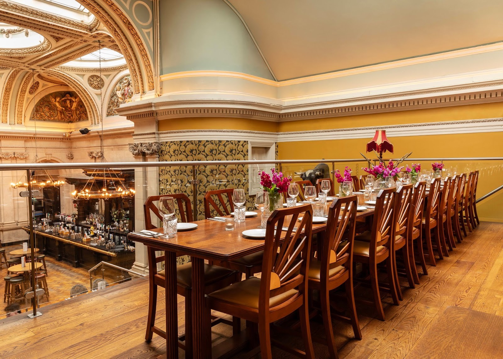 Cosy Club: the place
