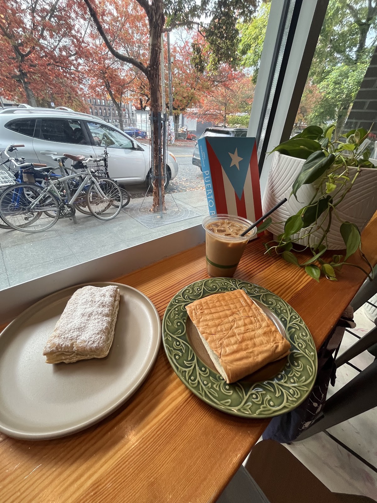 El Cerro: food & drinks