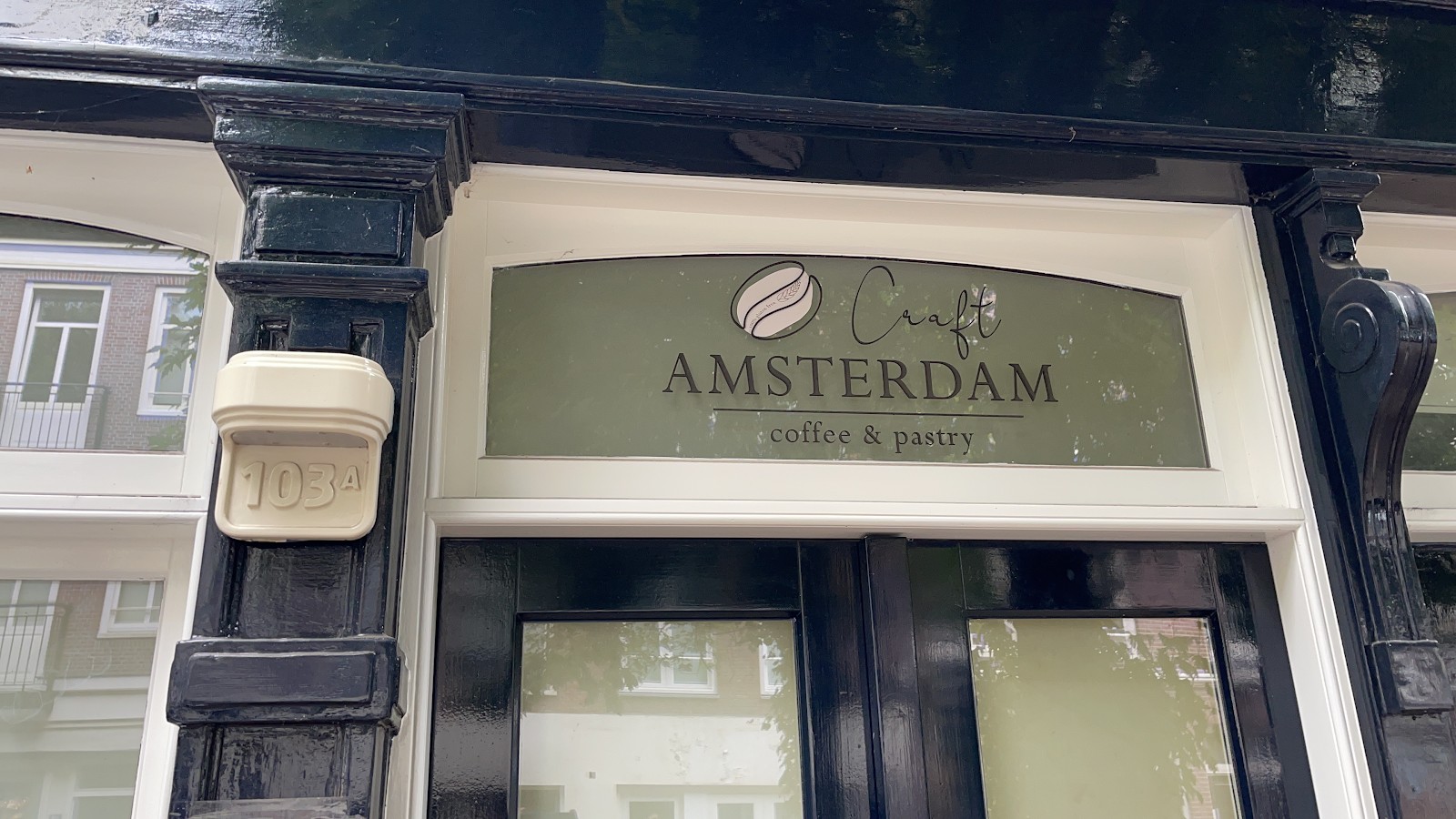 Craft Coffee & Pastry Amsterdam: the place