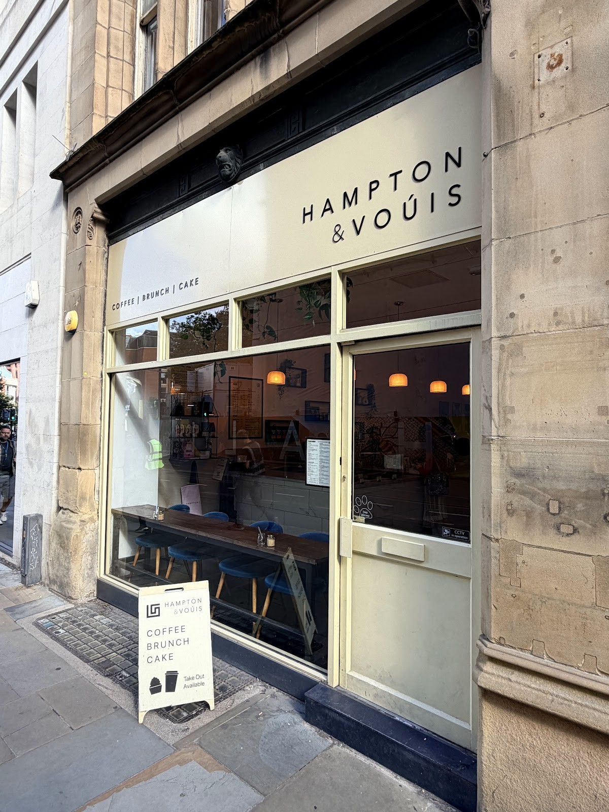 HAMPTON & VOÚIS: the place