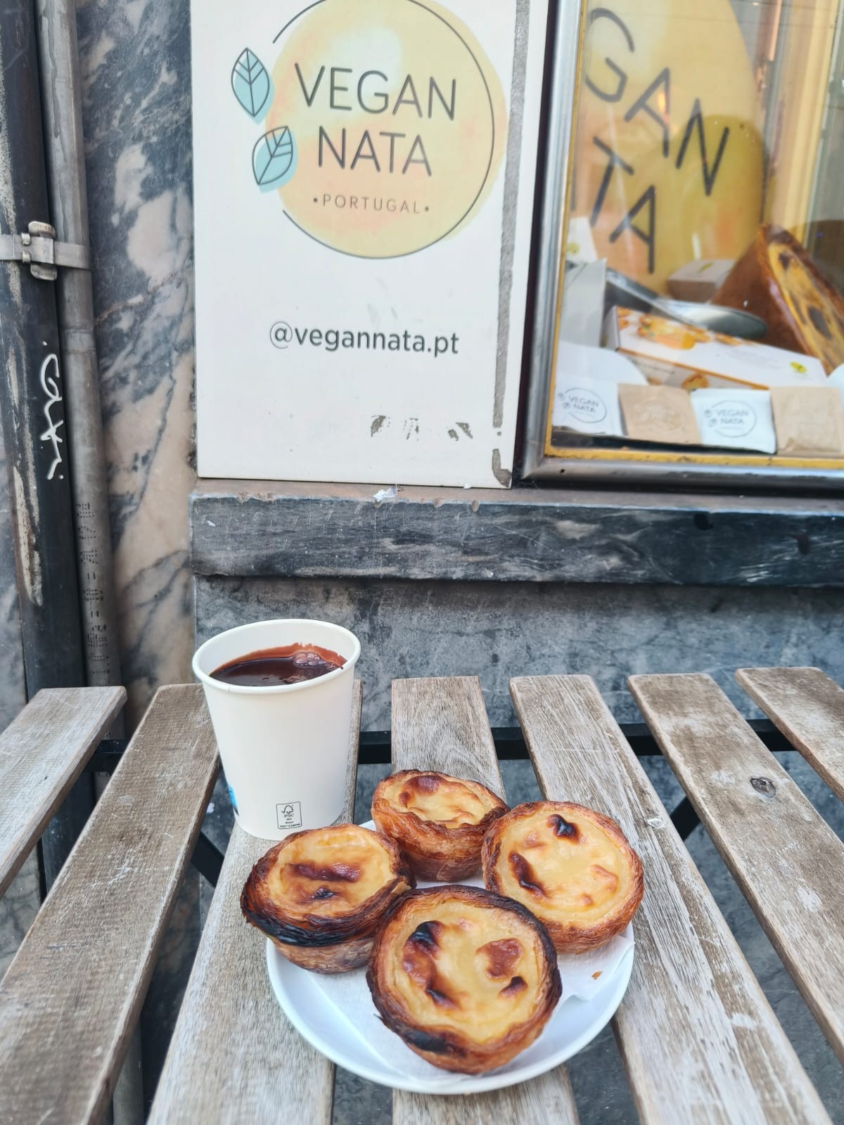 Vegan Nata Chiado: food & drinks