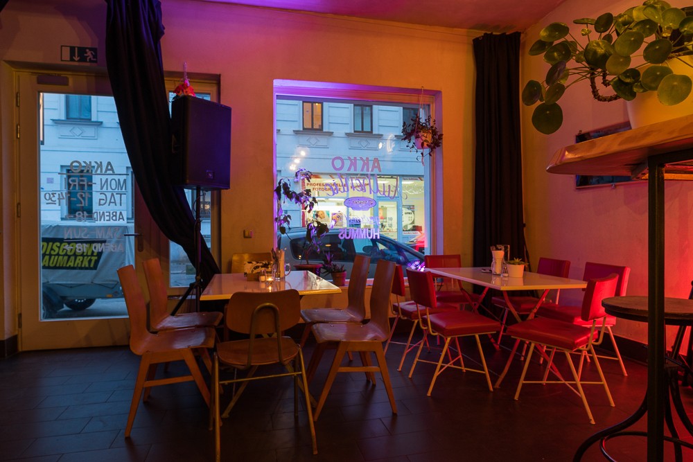 AKKO Hummus Bar: the place