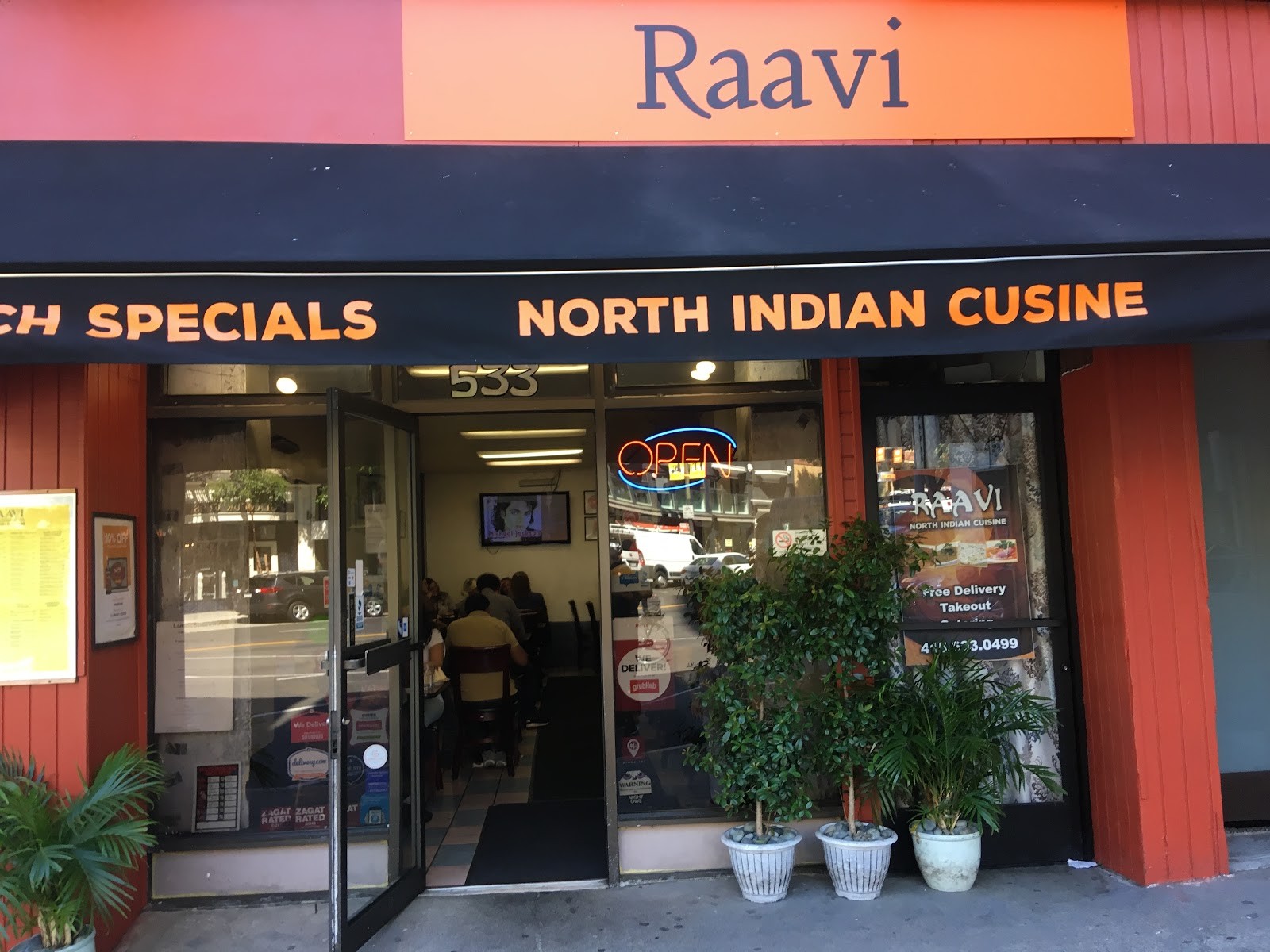 Raavi North Indian Cuisine: the place