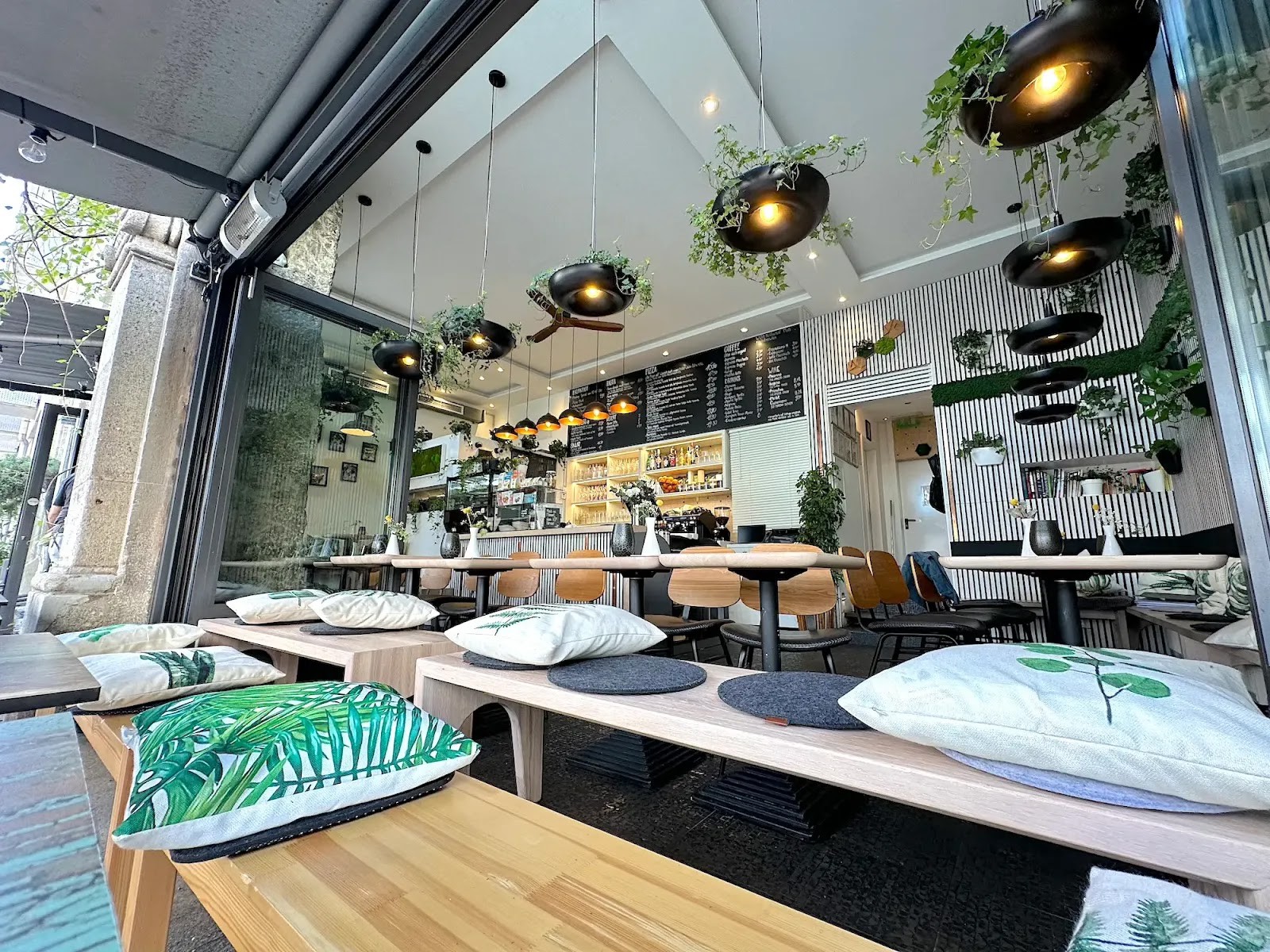 Mixto Verde | Italian-Healthy · Pizza · Restaurant & Café-Bar: the place
