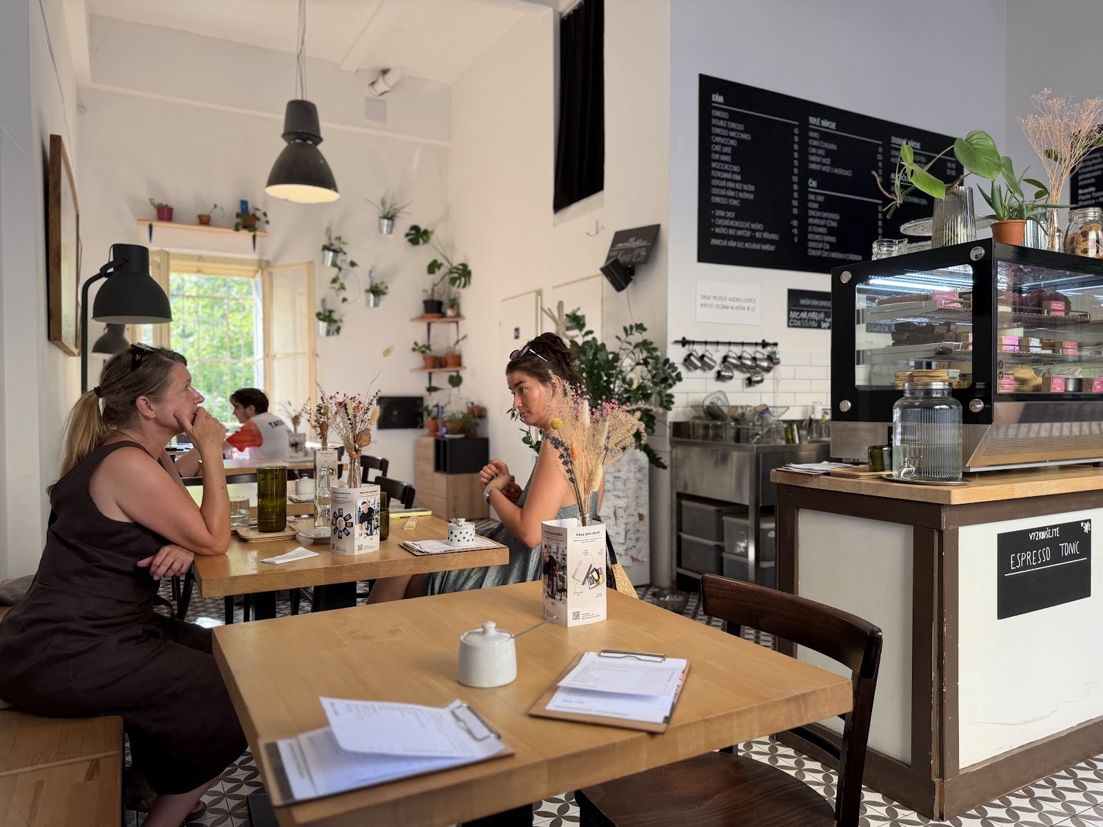 mamacoffee Podolská: the place