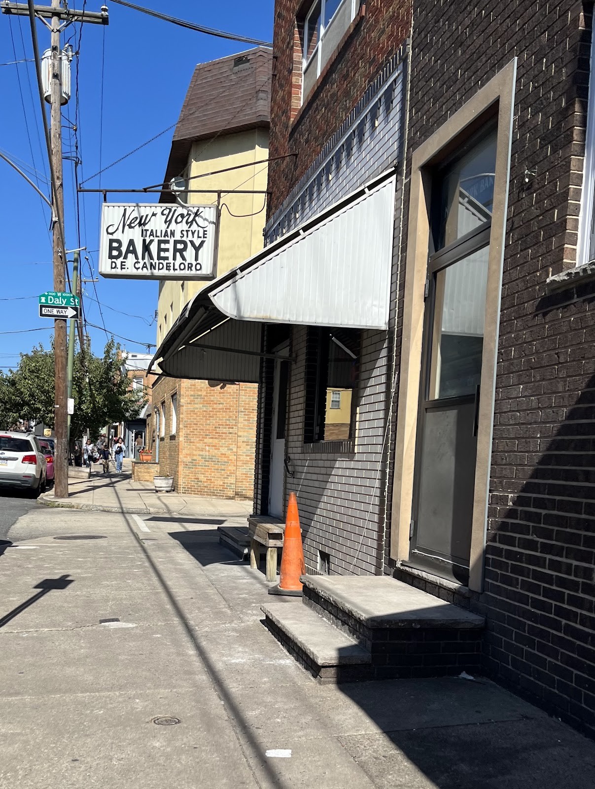 New York Bakery: the place