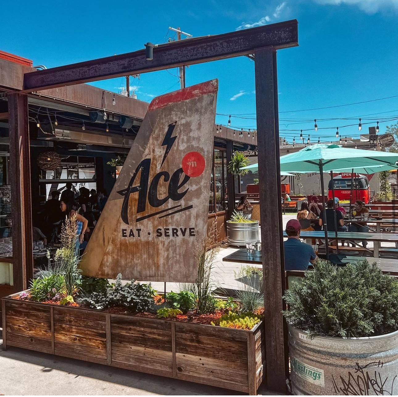 Ace Eat Serve: the place