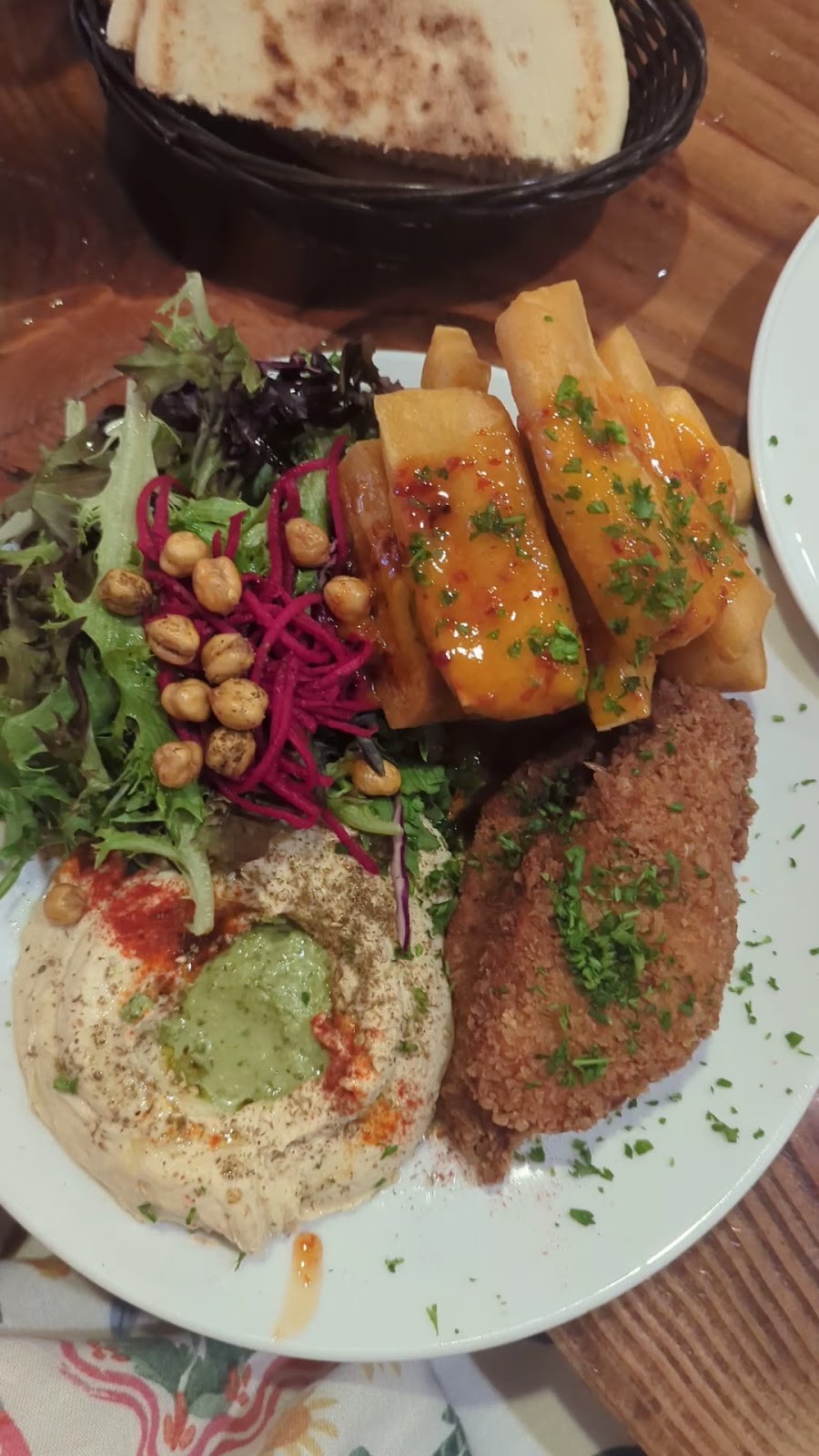 Chickpea Restaurant: food & drinks
