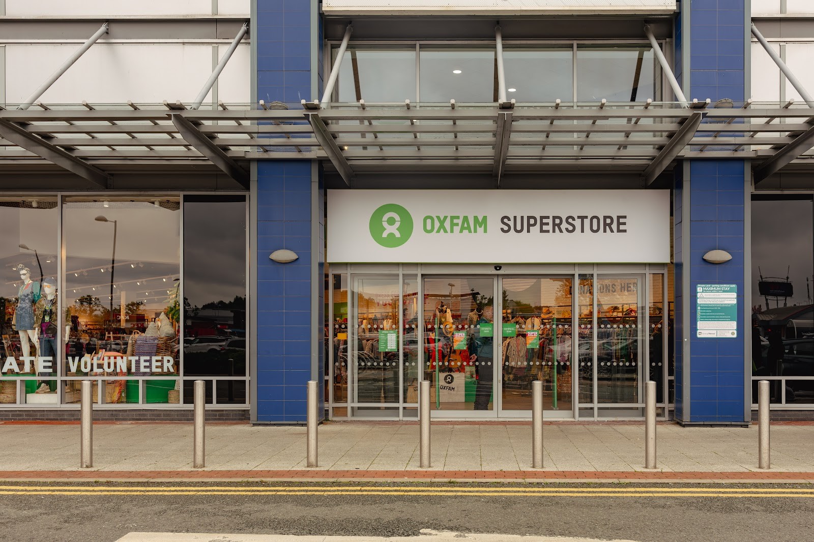 Oxfam Superstore Manchester: the place