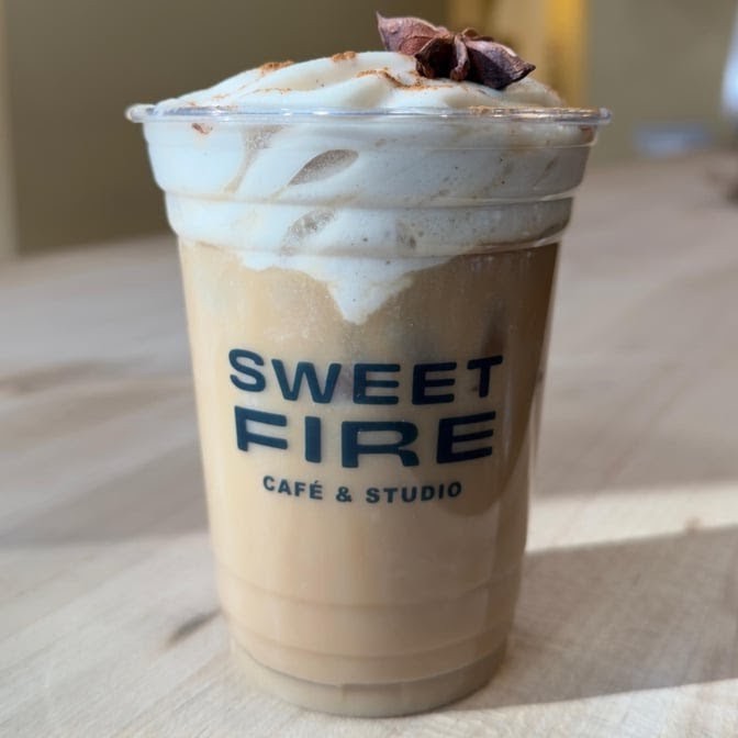 Sweet Fire Cafe & Studio: food & drinks