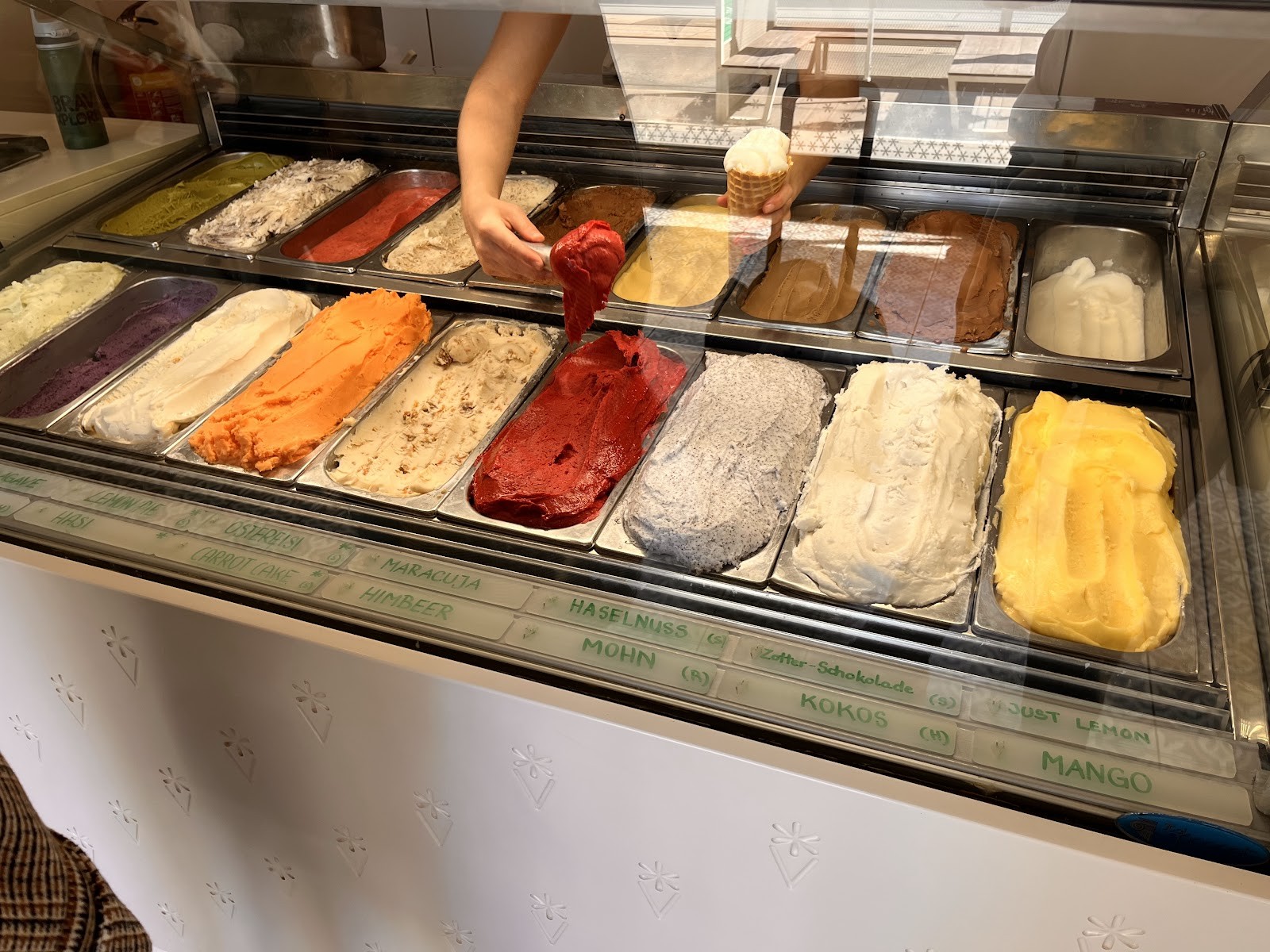 Veganista Ice Cream: the place