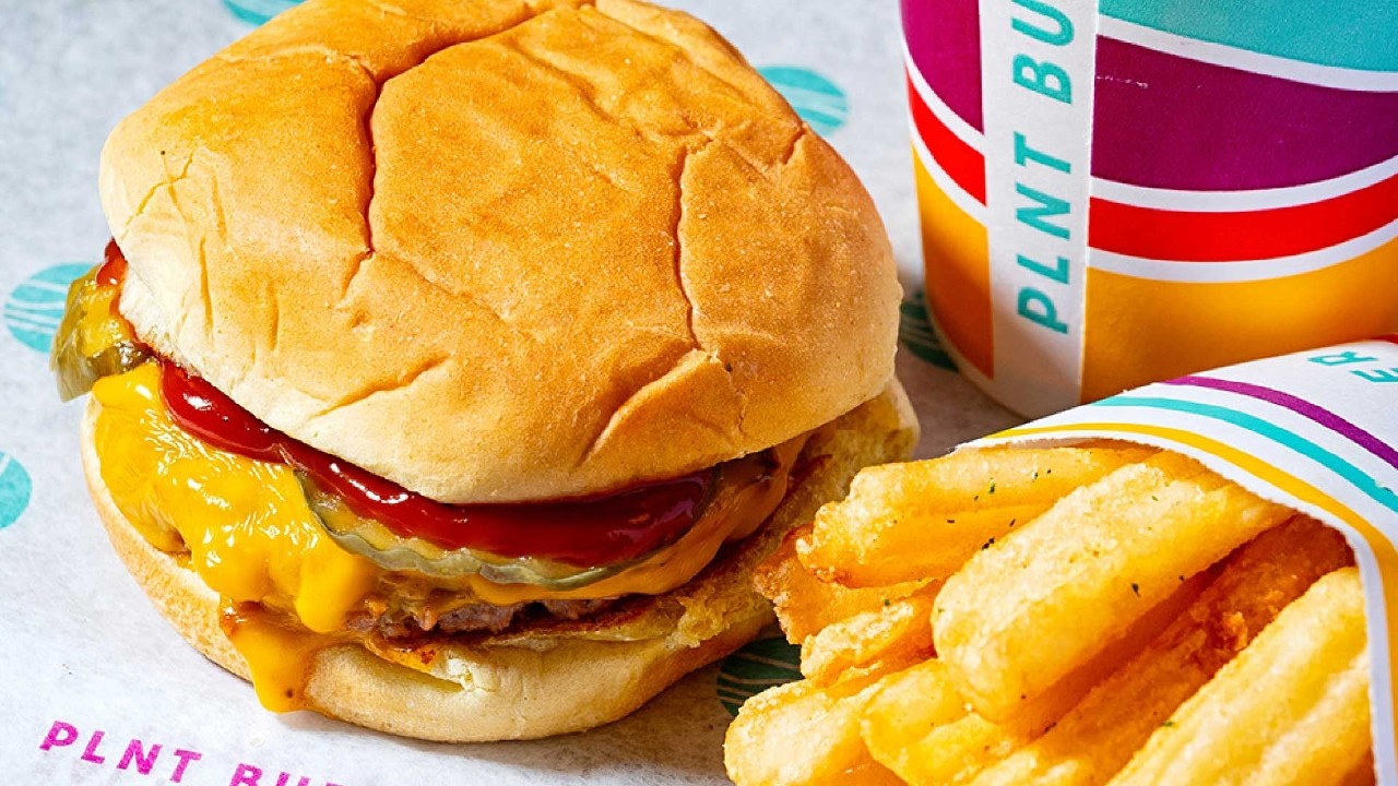 PLNT Burger: food & drinks