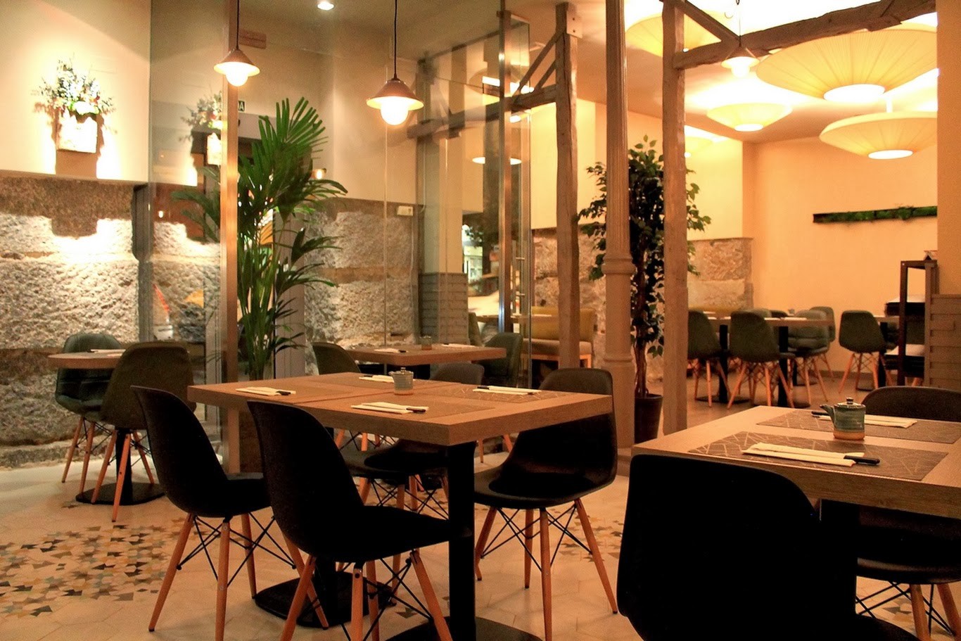 Yoshi - Sushi & More: the place