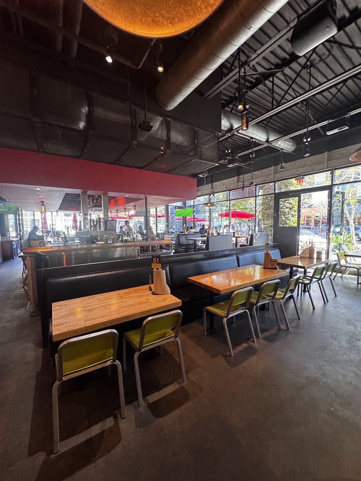Hopdoddy Burger Bar: the place