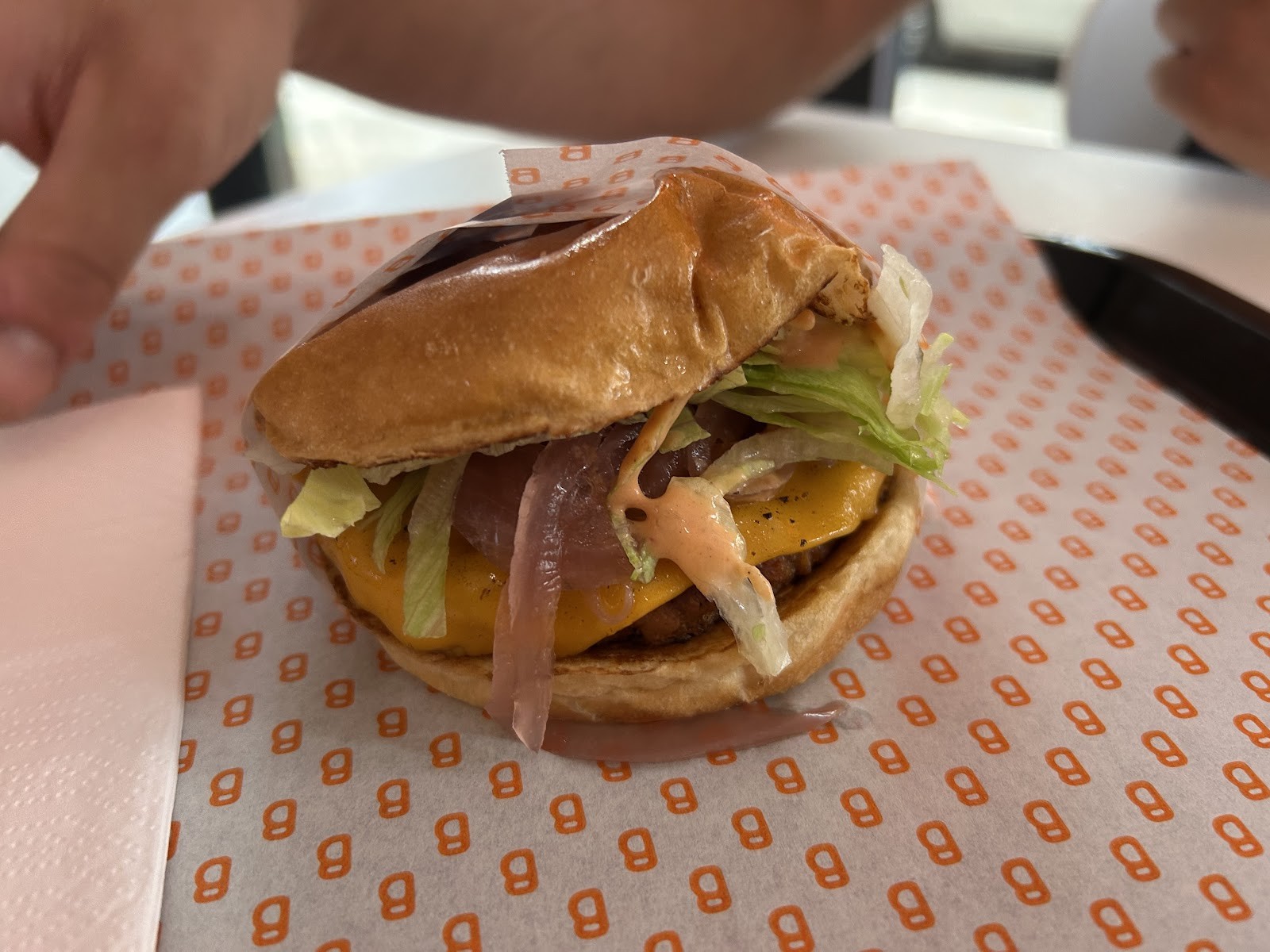 BETR Burger: food & drinks