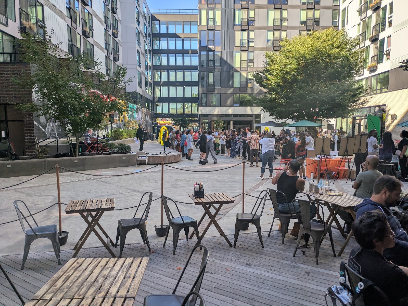 Neighbor Lady Public House: the place