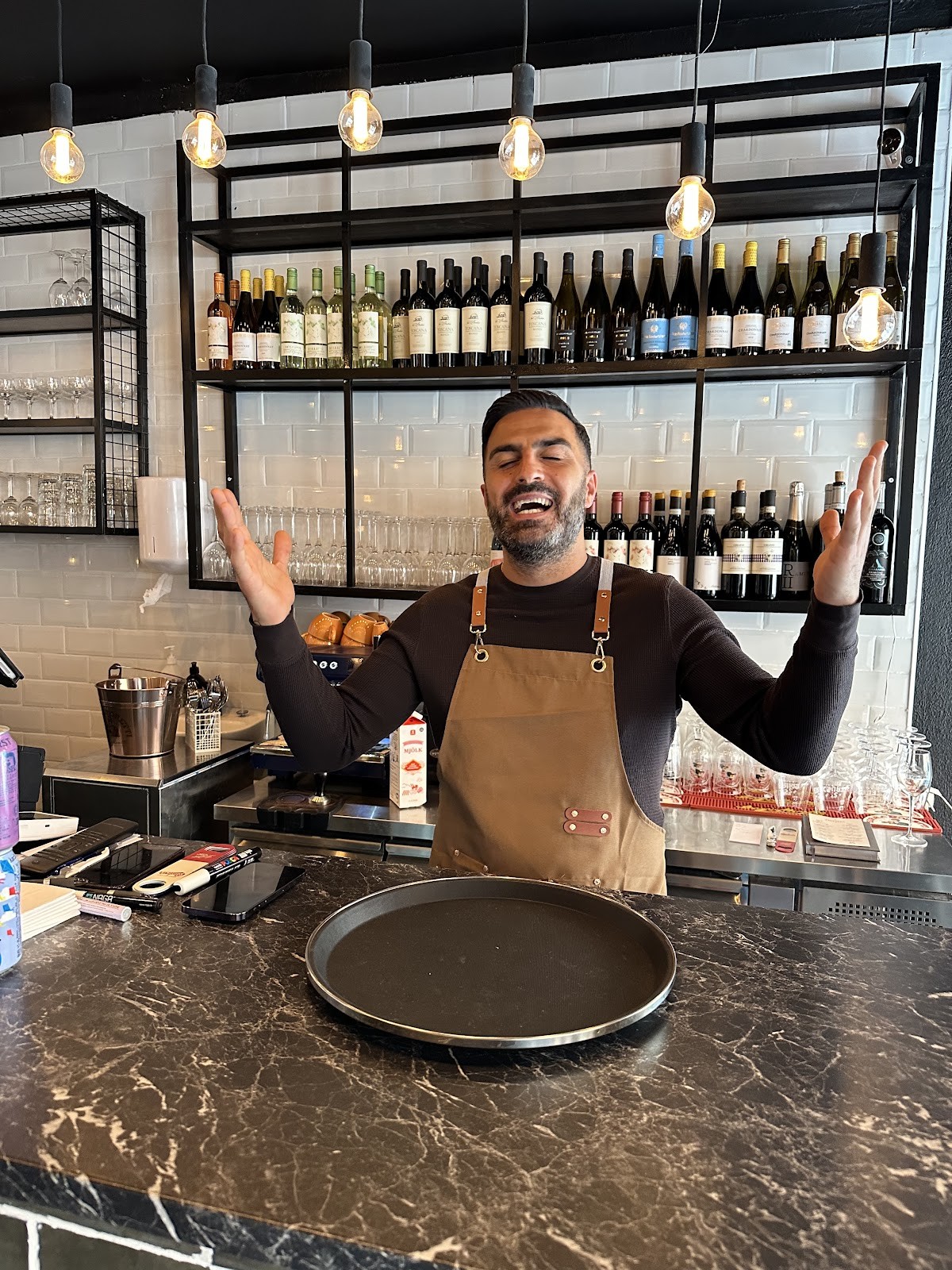 Vincent Vin & Bar: the place
