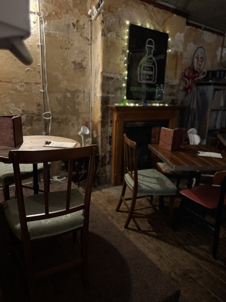 Essential Vegan @ Ten to One Bar: the place